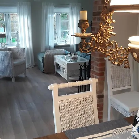 Schmucke Huus Vakantiehuis *
