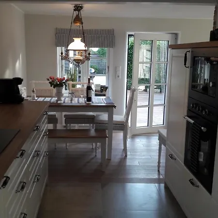 Holiday home Schmucke Huus Schwabstedt